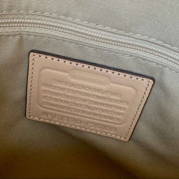 Coach Signature Embossed Tote 😍🌹 - Picture 5 of 6